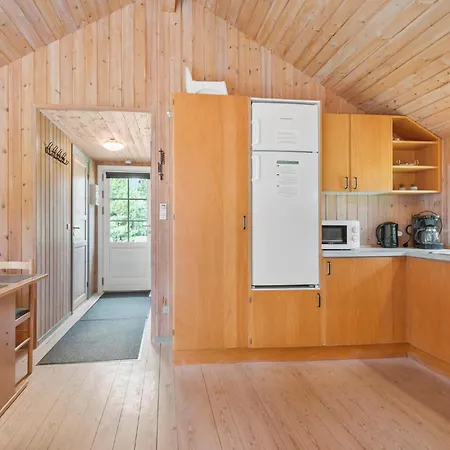 Vakantiehuis 2 Bedroom Lovely In Hovborg