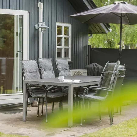 2 Bedroom Lovely In
