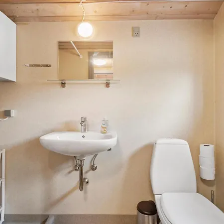 2 Bedroom Lovely In Hébergement de vacances Hovborg